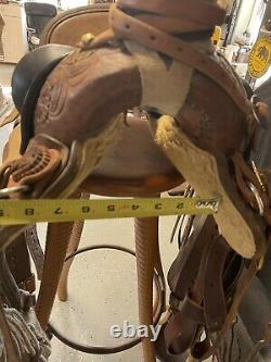 Slick A Fork Wade Sawtooth custom handmade Saddle Not A Ruff Out On Seat