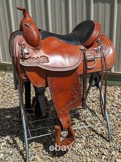 Super comfortable padded seat used 16 Tex Tan Flex Tree Western Saddle