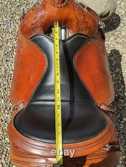 Super comfortable padded seat used 16 Tex Tan Flex Tree Western Saddle