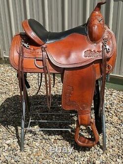 Super comfortable padded seat used 16 Tex Tan Flex Tree Western Saddle