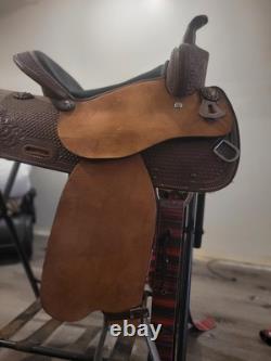 Super comfy leather Western trail saddle with stirrups included. Only ridden 3x