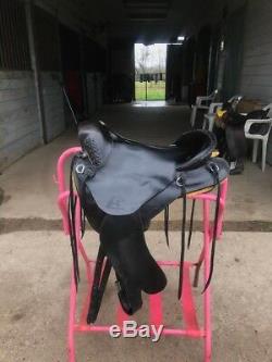 Synergist Endurance trail saddle 15 extra wide tree can be fit to wide tree
