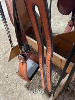Synergist Western Saddle 17 Seat with the famous jean seamEnglish rigging