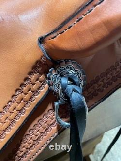 Synergist Western Saddle 17 Seat with the famous jean seamEnglish rigging