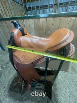 Synergist Western Saddle 17 Seat with the famous jean seamEnglish rigging