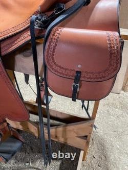 Synergist Western Saddle 17 Seat with the famous jean seamEnglish rigging