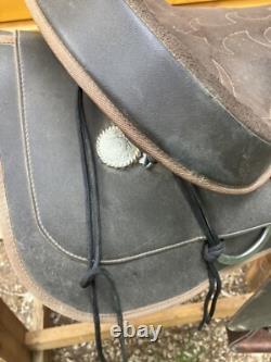 Synthetic Wintec western trail saddle, used, lightweight, see pics