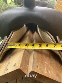 Synthetic Wintec western trail saddle, used, lightweight, see pics