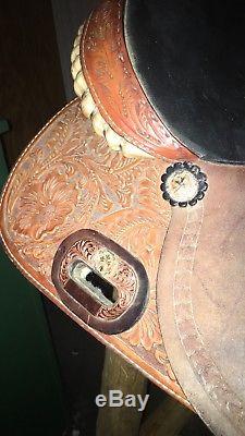 Tex Tan Barrel Saddle With FQHB and a 15in Seat