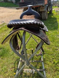 Tex tan western saddle