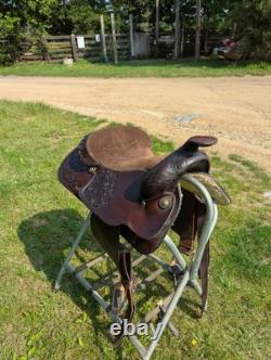 Tex tan western saddle