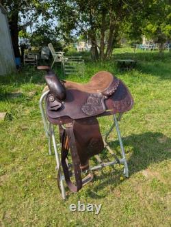 Tex tan western saddle