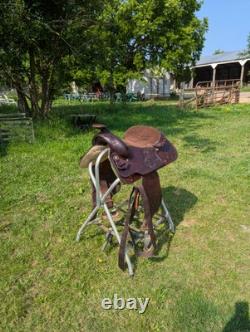 Tex tan western saddle