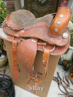 Three Bars Saddlery Roping Horse Saddle Western Design + Accessories