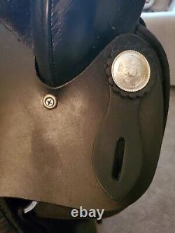 Tough 1 Western Saddle King Series Krypton Synthetic Horn KS4 17 Seat