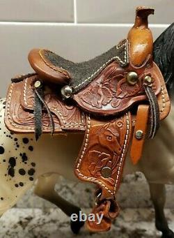Traditional Breyer Size Western Saddle Model Horse Peter Stone Tack NICE