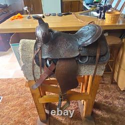 Traditional Tooled Leather Western Saddle, Brown 15 in for Horse