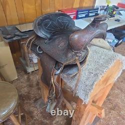 Traditional Tooled Leather Western Saddle, Brown 15 in for Horse