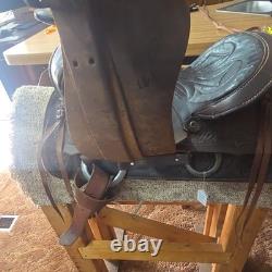 Traditional Tooled Leather Western Saddle, Brown 15 in for Horse