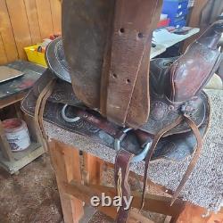 Traditional Tooled Leather Western Saddle, Brown 15 in for Horse