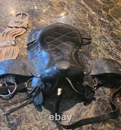 Training Saddle 10 Inch Black Tooled Leather Work Design Mexico Beautiful Vtg