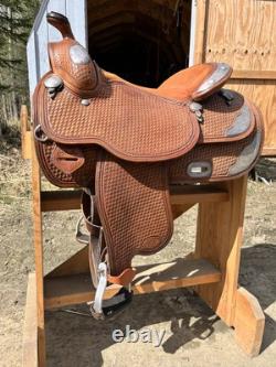 Trophy Tack Light Oil Western Show Saddle, 16 Seat