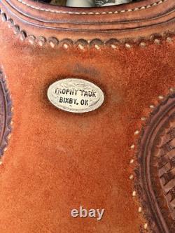 Trophy Tack Light Oil Western Show Saddle, 16 Seat