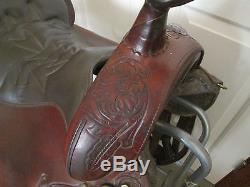 Tucker Cheyenne Saddle Wide Tree 15.5 Gel Seat Floral Tooling