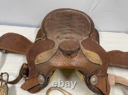 Used 13.25 Seat Western Star all-purpose saddle withrawhide cantle & pommel