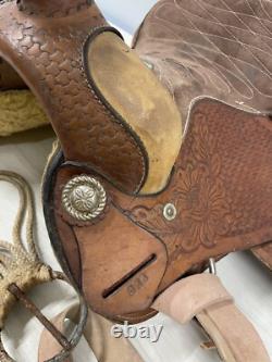 Used 13.25 Seat Western Star all-purpose saddle withrawhide cantle & pommel