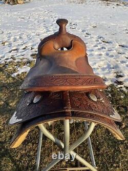 Used 15.5 tooled Western Show Saddle US made Geidel's Custom Saddlery