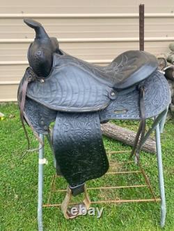 Used 15 Big WithWestern Saddlery black round skirt saddle US made