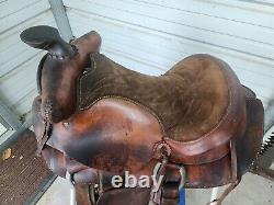 Used 15 Brown Color Roping Saddle with Bear trap Pommel Made in the USA