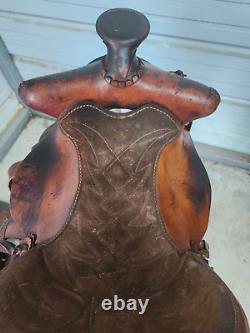 Used 15 Brown Color Roping Saddle with Bear trap Pommel Made in the USA