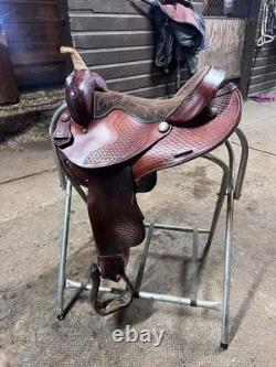 Used 15 The Rider Western barrel saddle