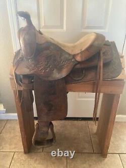 Used 15 western ranch trail saddle