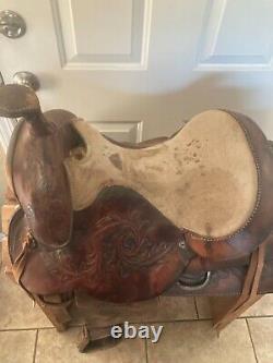 Used 15 western ranch trail saddle