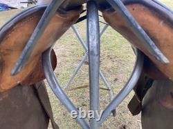 Used 16 Buena Vista gaited horse plantation saddle withWestern rigging