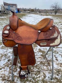 Used 16 Congress Leather close contact Western Show Saddle Withsilver US made