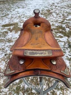 Used 16 Congress Leather close contact Western Show Saddle Withsilver US made