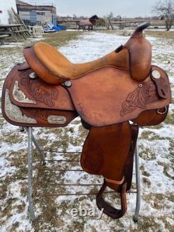 Used 16 Congress Leather close contact Western Show Saddle Withsilver US made