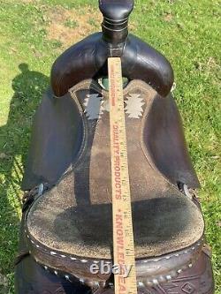Used 16 Dakota Western roping saddle border tooled dark oil leather US made
