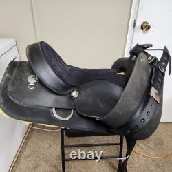 Used 16 Inch wintec Western saddle Like New Condition