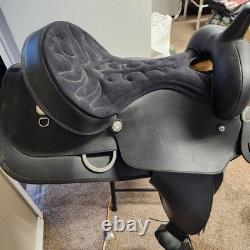 Used 16 Inch wintec Western saddle Like New Condition