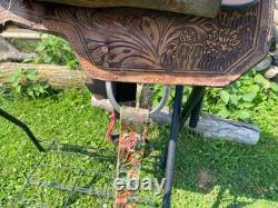 Used 16 Silver Royal cactus Western barrel saddle