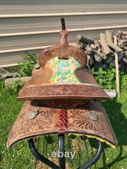 Used 16 Silver Royal cactus Western barrel saddle