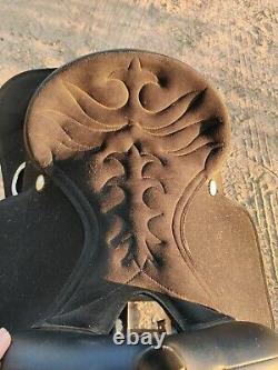 Used 16 Wintec Western Saddle 007981