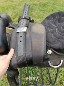 Used 16 Wintec Western Saddle 007981