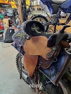 Used 16 seat Aledo western saddle 7.5-8 Gullet lots of details