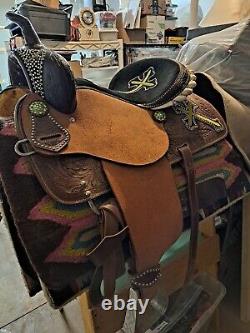 Used 16 seat Aledo western saddle 7.5-8 Gullet lots of details